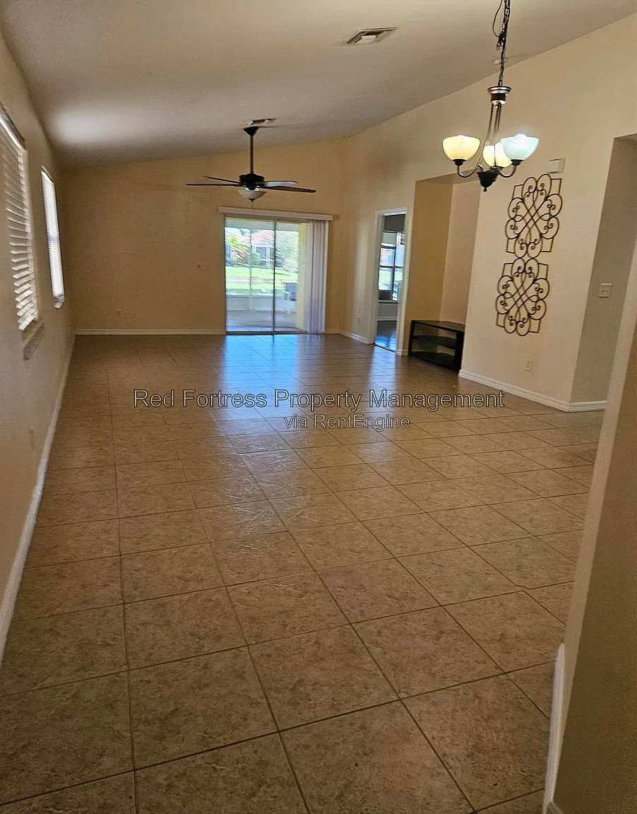 2 bed, 2.0 bath, 1353 sqft, $1,550 — Photo 2