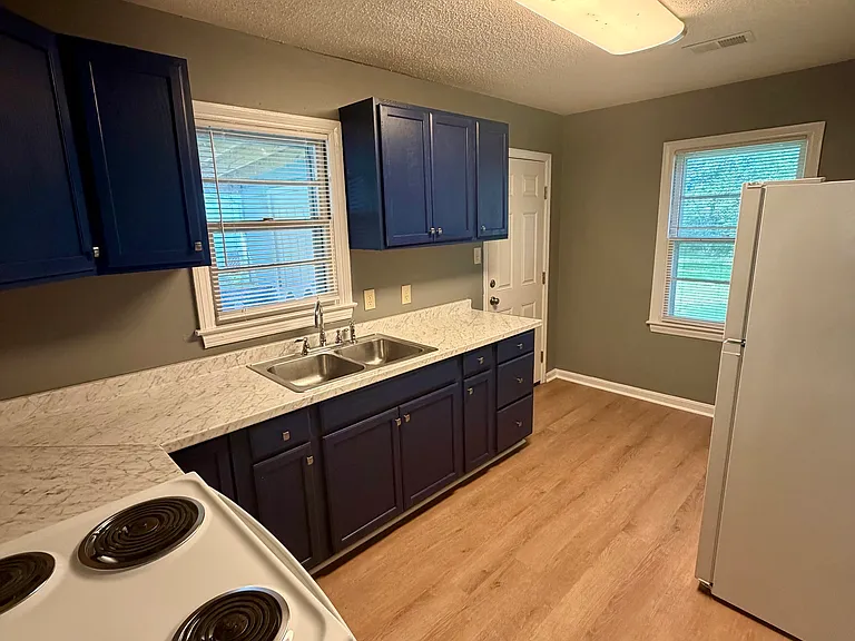 208 Crescent Dr — Photo 25