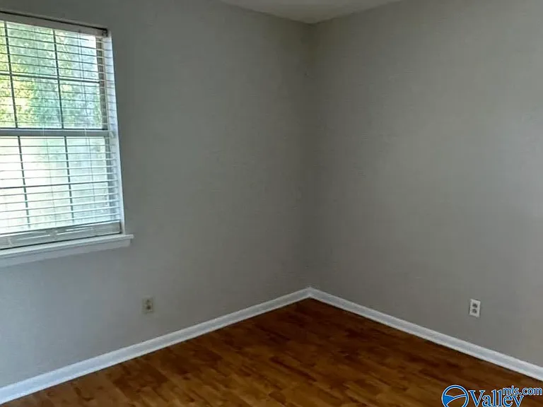 1116 Compton Ave — Photo 4