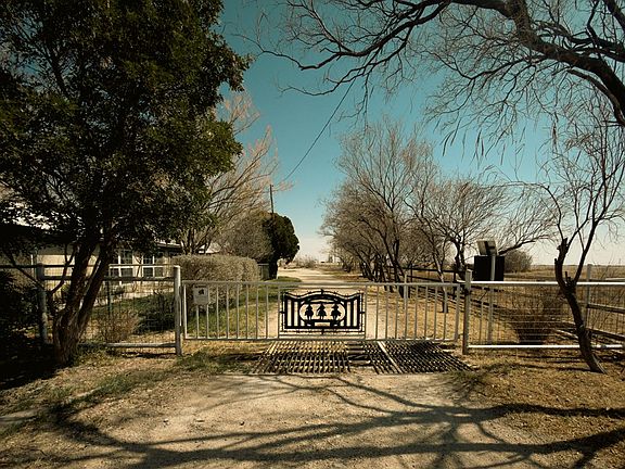 5th image of 5038 N Sullivan Rd