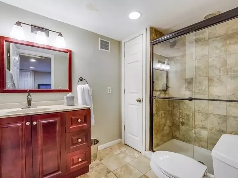480 S Livingston Ave — Photo 11