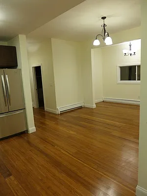 Rented by iList, LLC | media 32