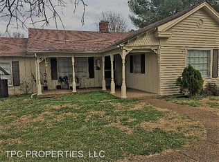7996 Bowling Green Rd, Scottsville, KY 42164