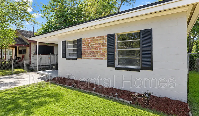 1562 Windle St — Photo 10