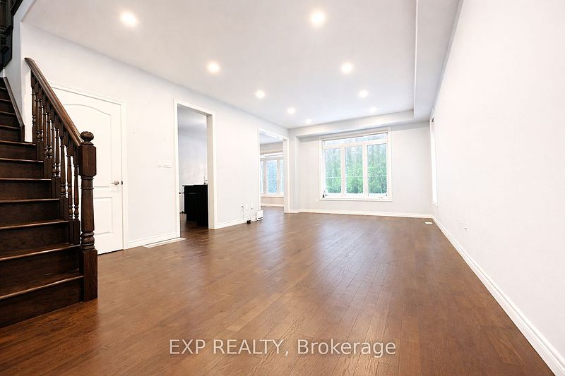 Kitchener House for rent - 4 Bedrooms — photo 4