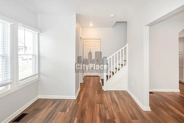 750 Cottage Ave — Photo 6
