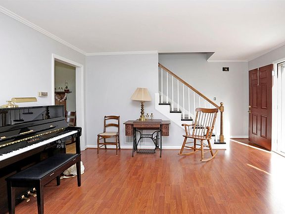 2nd image of 3813 Hidden Springs Dr