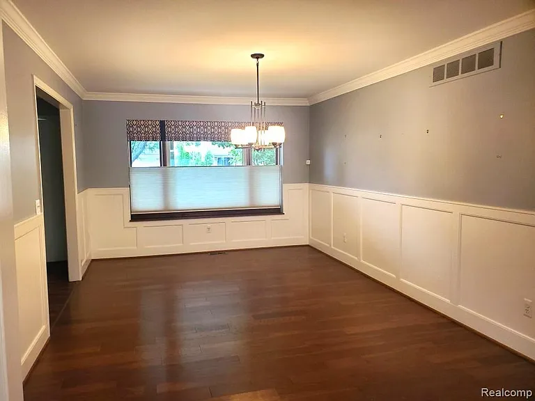 5057 Prentis Dr — Photo 6