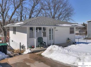 5826 S 50th St, Omaha, NE 68117