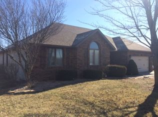 2250 Eagles Ln, Nixa, MO 65714