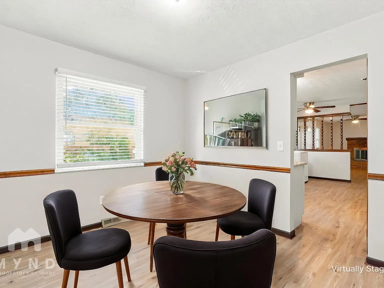 3 bed, 3.0 bath, 1808 sqft, $2,295 — Photo 3
