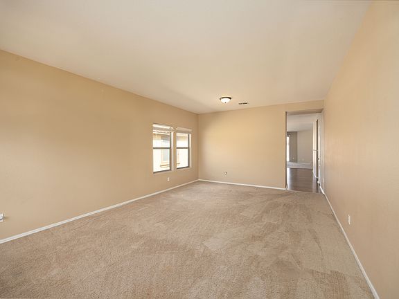 5th image of 765 E Cowboy Cove Trl