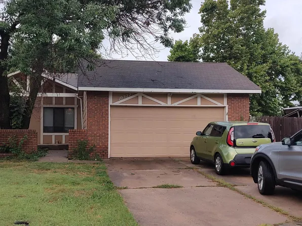 10322 W Merton Ct, Wichita, KS 67209