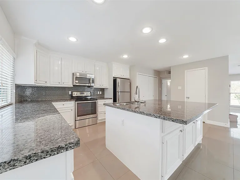 6630 Tara Dr — Photo 7