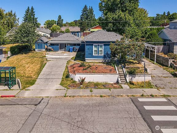 3rd image of 1200 10th Avenue SE