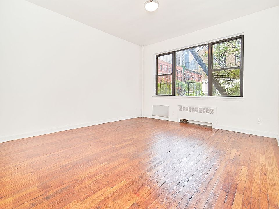 1st image of 400 W 45th St APT 2D