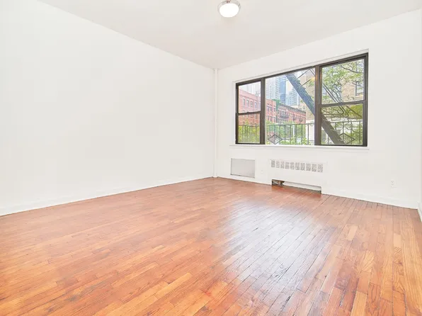 400 West 45th Street image 1 of 5