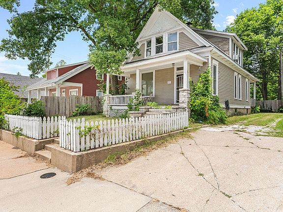 2nd image of 531 E Division Street