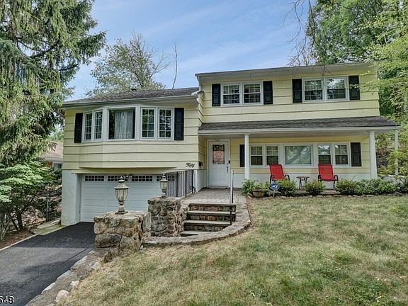 3rd image of 50 Hoover Ave