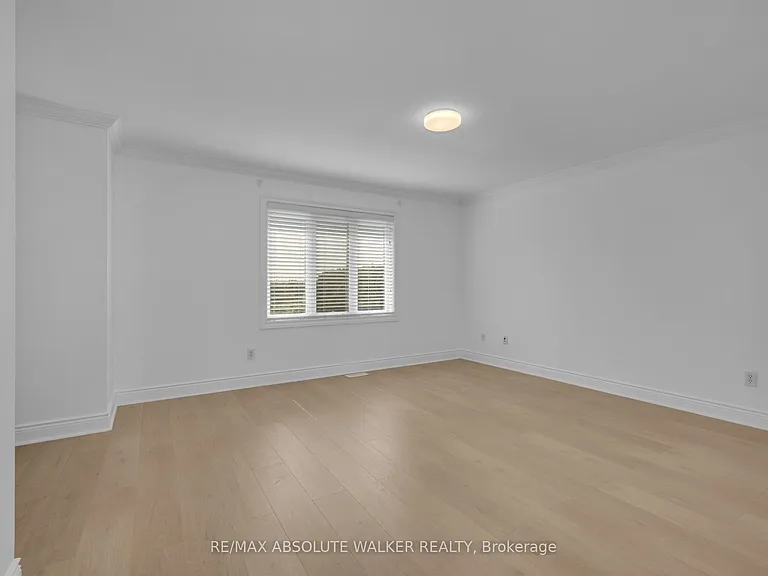 2269 Sandman Cres — Photo 22