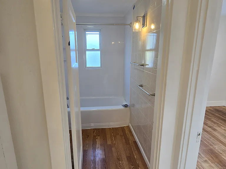 44 Waverly Ave — Photo 9