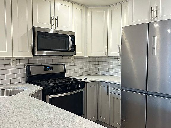 4th image of 8719 Avenue B Floor 1