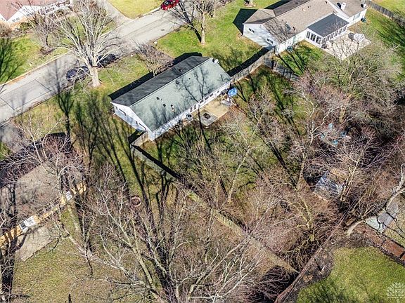 4th image of 142 Cushwa Dr