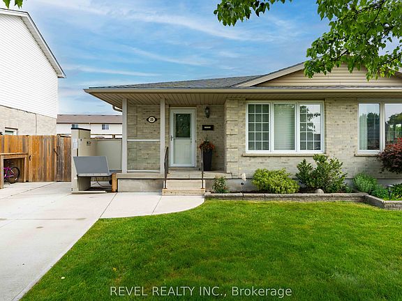 3rd image of 25 Rodney Cres