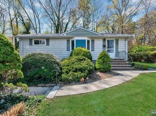 10 John St, Montvale, NJ 07645