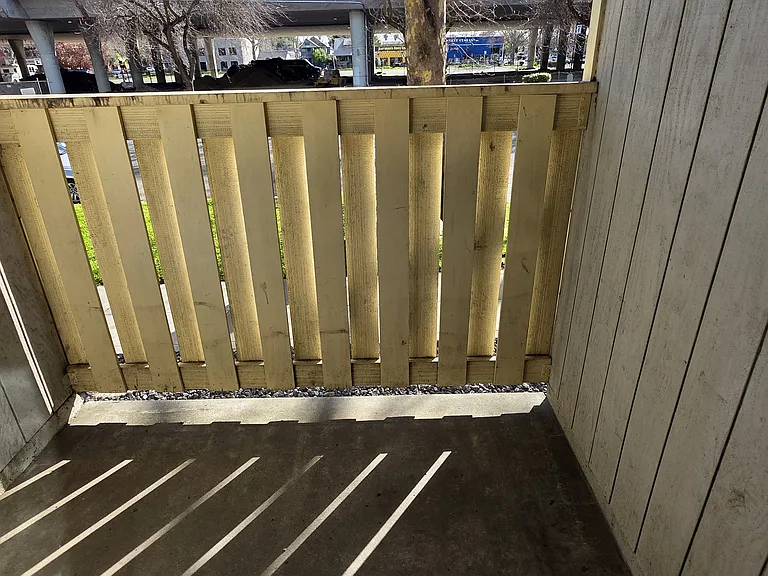 2109 W St #2 — Photo 23
