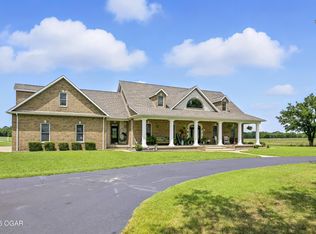 4570 N Black Cat Rd, Joplin, MO 64801