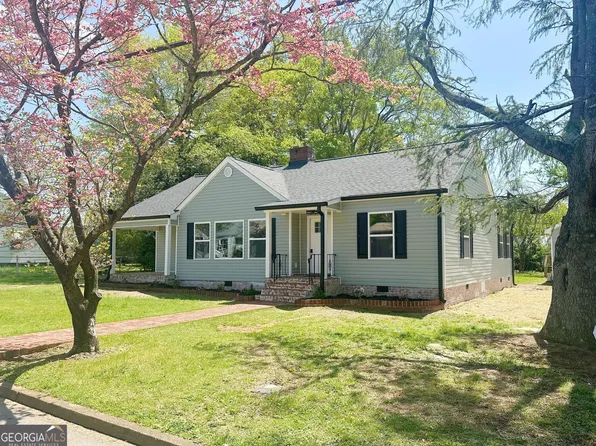 103 Moore St, Trion, GA 30753