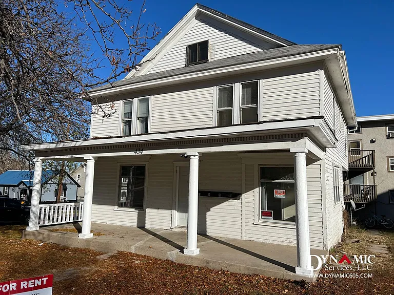 434 N Spring Ave | All Utilities Paid by Landlord — Photo 2