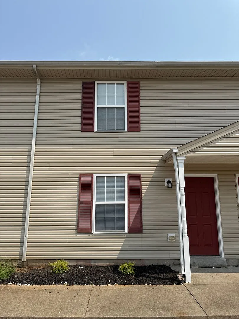 244 Executive Avenue (Executive Park) — Photo 1