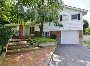 17 Sandy St, East Northport, NY