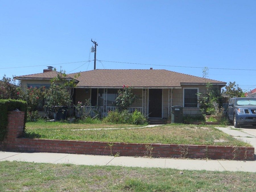 1st image of 9452 Loch Lomond Dr