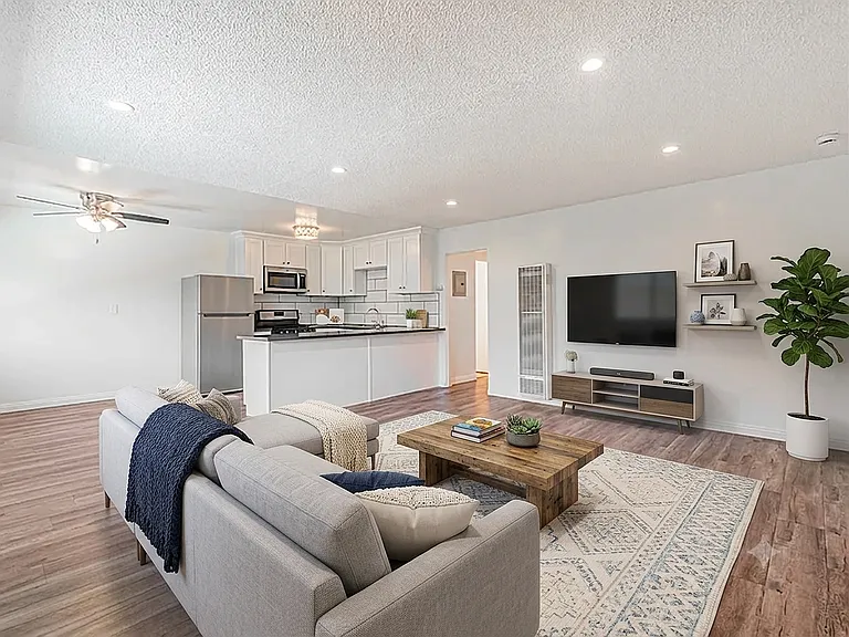 911 Monterey Ave #2 — Photo 1