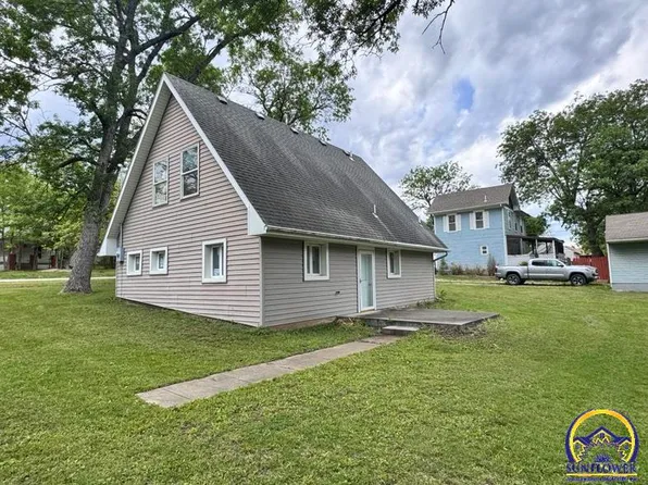 621 S Ash St, Lyndon, KS 66451