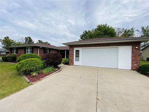 2nd image of 1718 Mary Ln