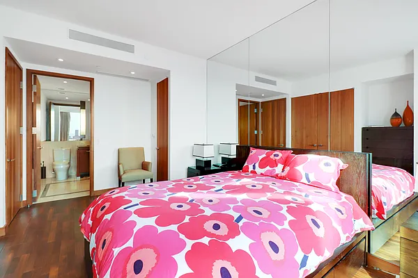 Rented by BARNES New York | media 12