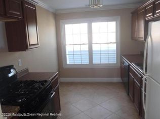 104 Cypress Ct, Howell, NJ 07731