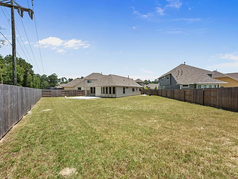 2901 Yaupon Grove Ln — Photo 32