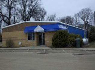 123 W 3rd St, Miller, SD 57362