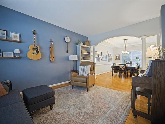 4th image of 316 Janes Way
