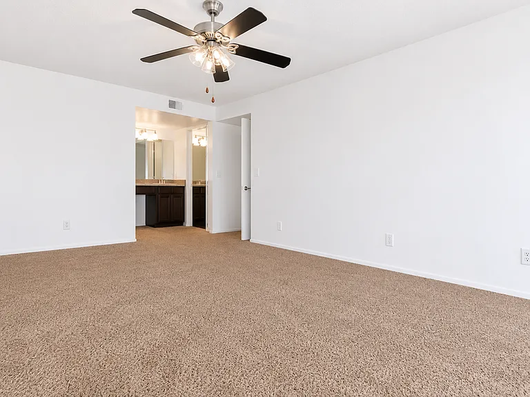 Rio Cancion Apartments — Photo 66