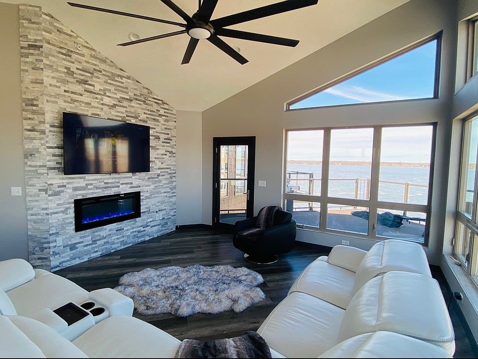 1st image of 570 Linden Dr Unit 416