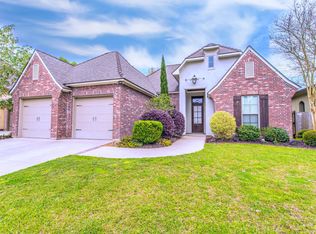 206 Rue De Frejus, Broussard, LA 70518