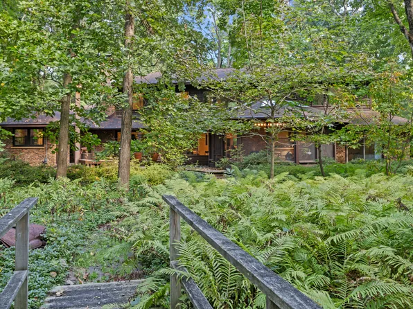 2975 Arrowwood Trl, Riverwoods, IL 60015