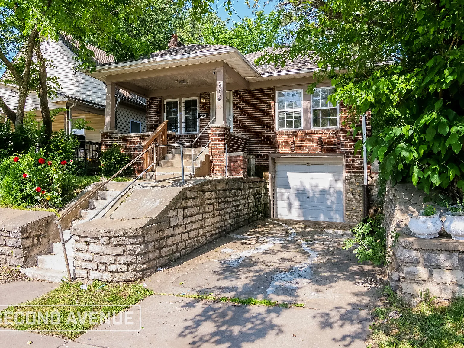 3 bed, 2.0 bath, 1258 sqft, $1,250 — Photo 2