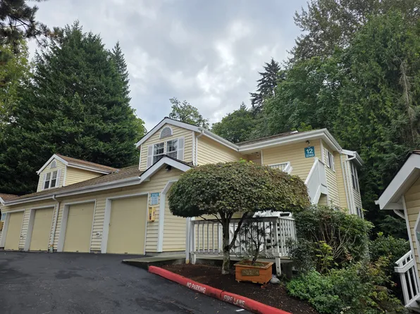 2740 118th Ave SE APT 302, Bellevue, WA 98005